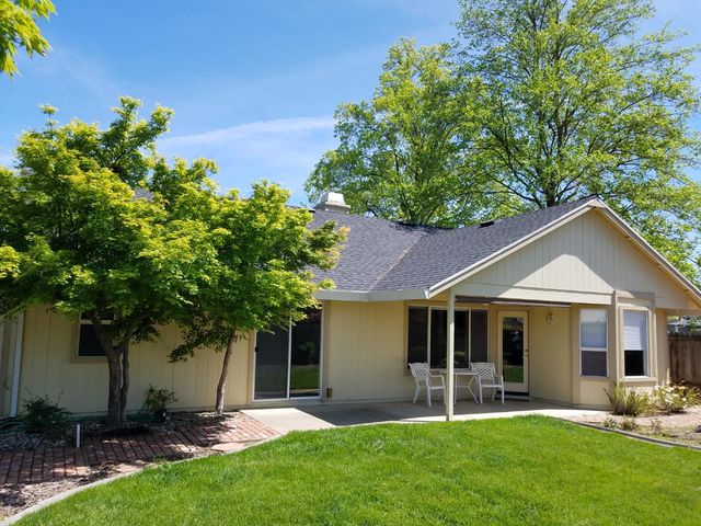 2420 Oakbrook Dr, Yuba City, CA 95993