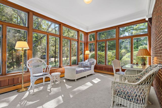 8 Oakmount Circle, Lexington, MA 02420
