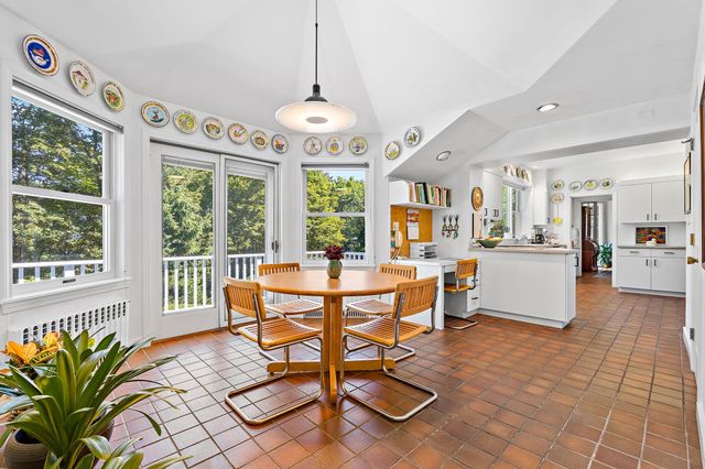 8 Oakmount Circle, Lexington, MA 02420