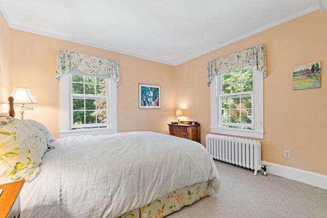 8 Oakmount Circle, Lexington, MA 02420
