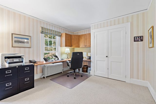 8 Oakmount Circle, Lexington, MA 02420
