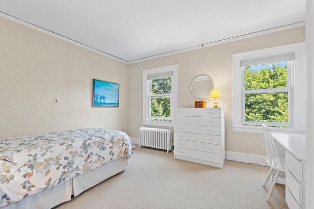 8 Oakmount Circle, Lexington, MA 02420