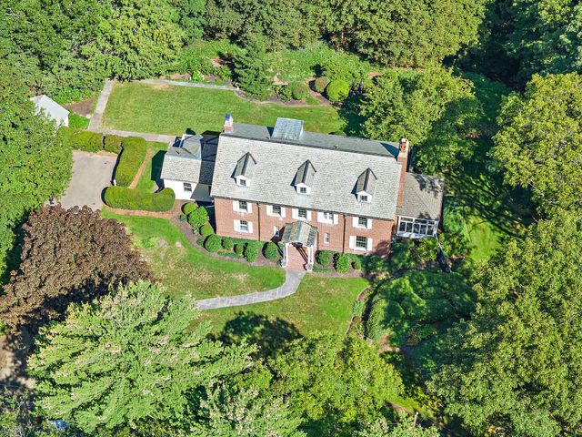 8 Oakmount Circle, Lexington, MA 02420