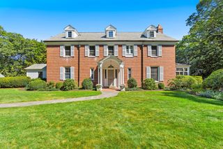 8 Oakmount Circle, Lexington, MA 02420