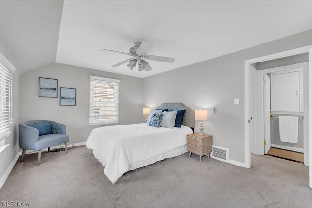 1547 Commodore Road, Lyndhurst, OH 44124