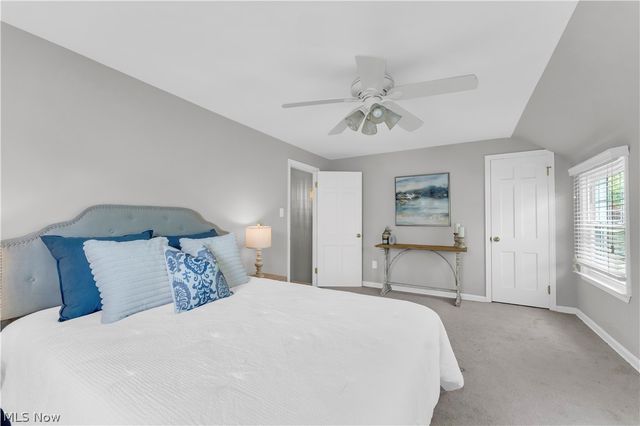1547 Commodore Road, Lyndhurst, OH 44124