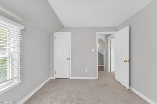 1547 Commodore Road, Lyndhurst, OH 44124