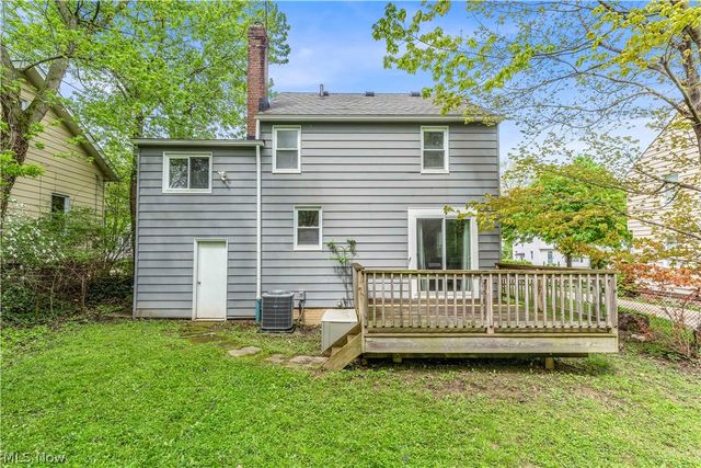 1547 Commodore Road, Lyndhurst, OH 44124