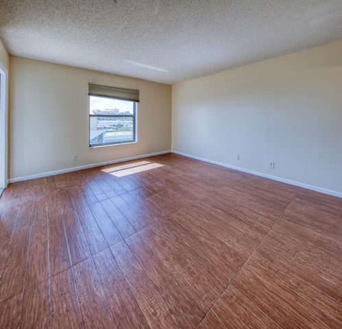 890 Federal Highway 412, Lantana, FL 33462