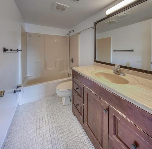 890 Federal Highway 412, Lantana, FL 33462