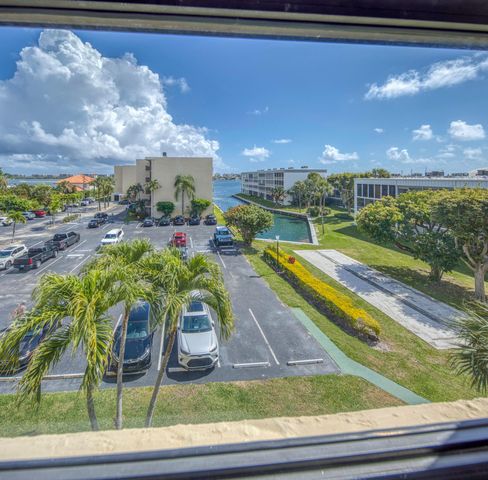 890 Federal Highway 412, Lantana, FL 33462