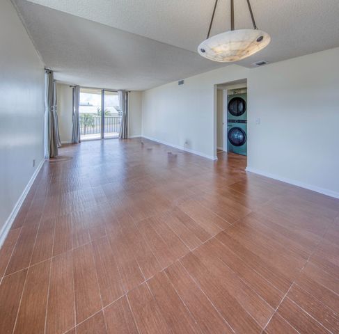 890 Federal Highway 412, Lantana, FL 33462