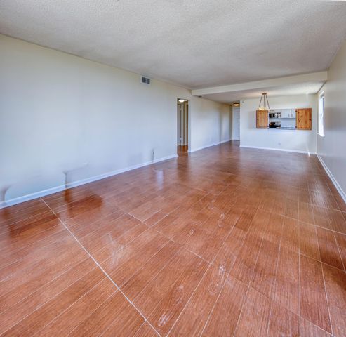 890 Federal Highway 412, Lantana, FL 33462