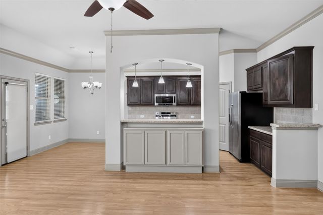 204 Saxon Street, Waxahachie, TX 75165