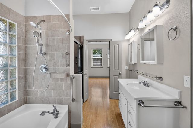 204 Saxon Street, Waxahachie, TX 75165