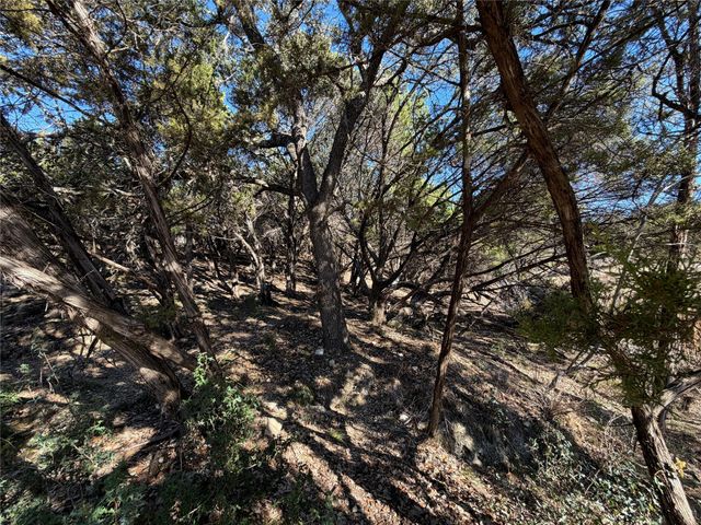 5001 Arrowhead DR, Lago Vista, TX 78645