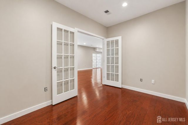 347 Pond Lane, Piscataway, NJ 08854