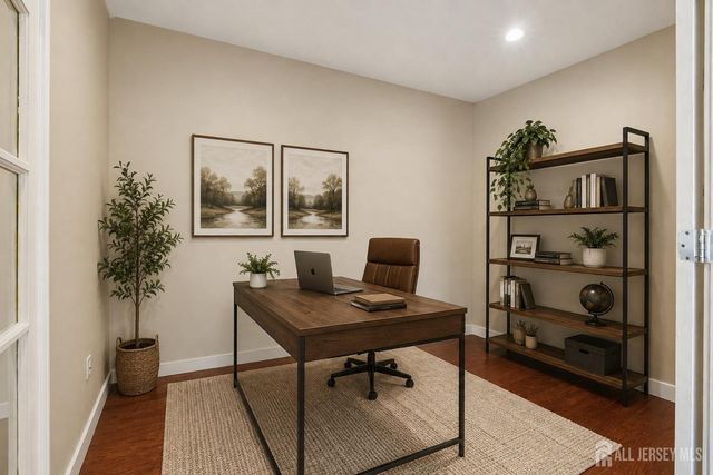 347 Pond Lane, Piscataway, NJ 08854
