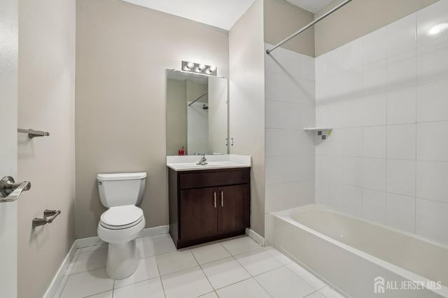 347 Pond Lane, Piscataway, NJ 08854