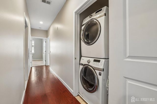 347 Pond Lane, Piscataway, NJ 08854