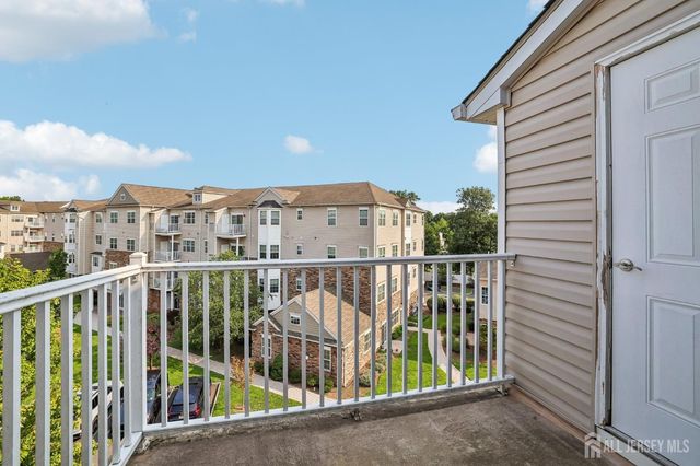 347 Pond Lane, Piscataway, NJ 08854