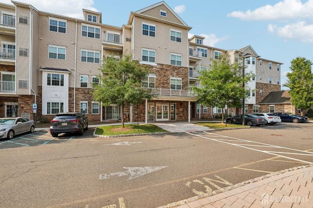 347 Pond Lane, Piscataway, NJ 08854
