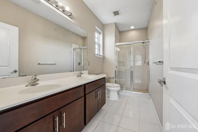347 Pond Lane, Piscataway, NJ 08854