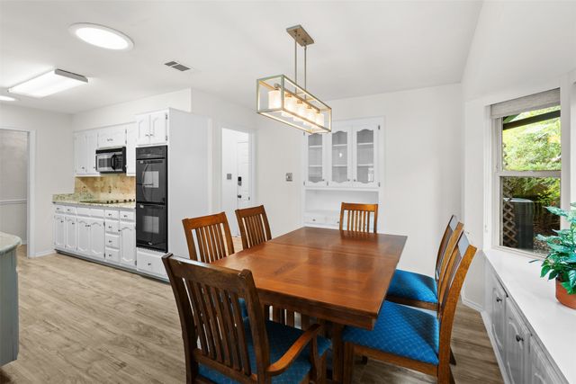 1409 Circle Lane, Bedford, TX 76022