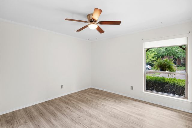 1409 Circle Lane, Bedford, TX 76022