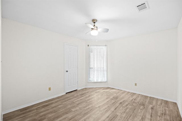 1409 Circle Lane, Bedford, TX 76022