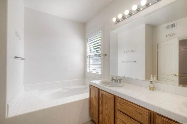 3106 Corte Nina, Carlsbad, CA 92009