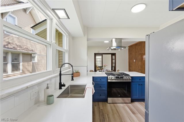 3856 W 162nd Street, Cleveland, OH 44111