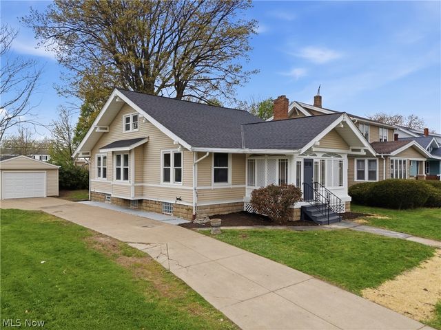 3856 W 162nd Street, Cleveland, OH 44111