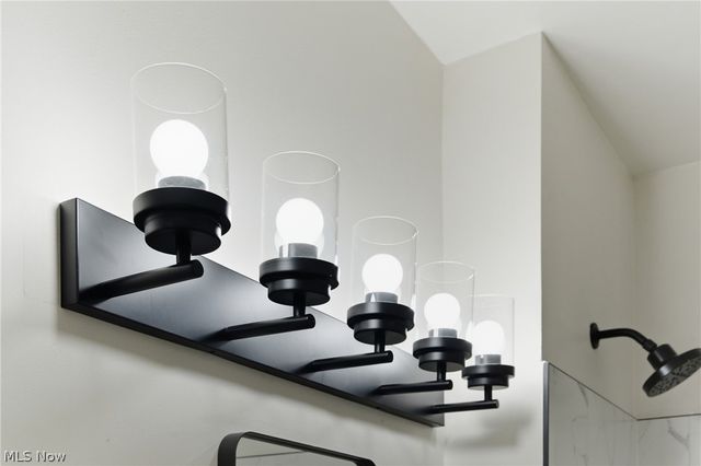 3856 W 162nd Street, Cleveland, OH 44111