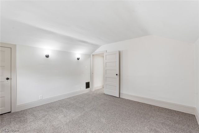 3856 W 162nd Street, Cleveland, OH 44111