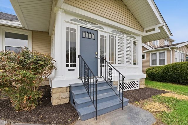 3856 W 162nd Street, Cleveland, OH 44111