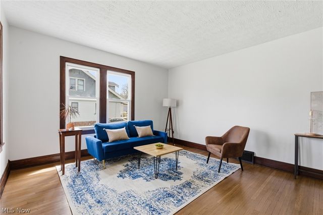 3856 W 162nd Street, Cleveland, OH 44111