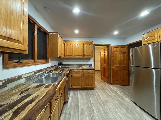 26044 Meherrin RD, Capron, VA 23829