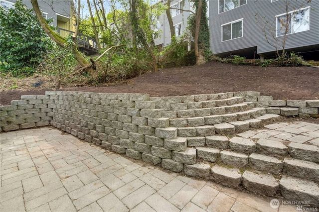 1529 Sturgus Avenue S, Seattle, WA 98144
