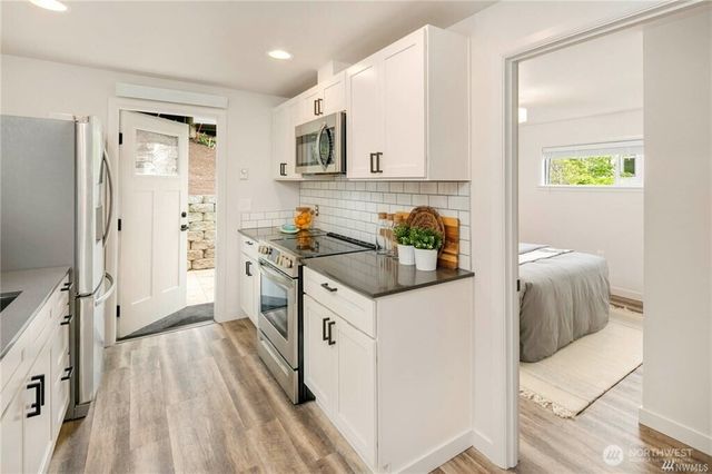 1529 Sturgus Avenue S, Seattle, WA 98144