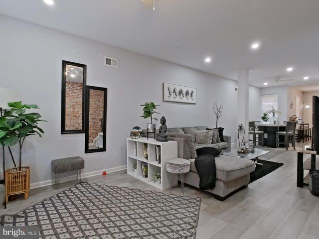 3326 W CUMBERLAND ST, Philadelphia, PA 19132