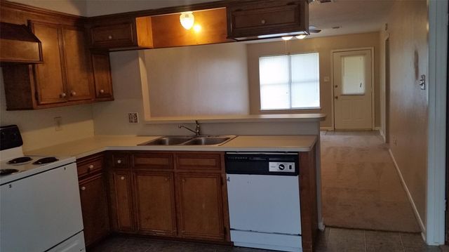 1715 Hazelwood Street, Conroe, TX 77301