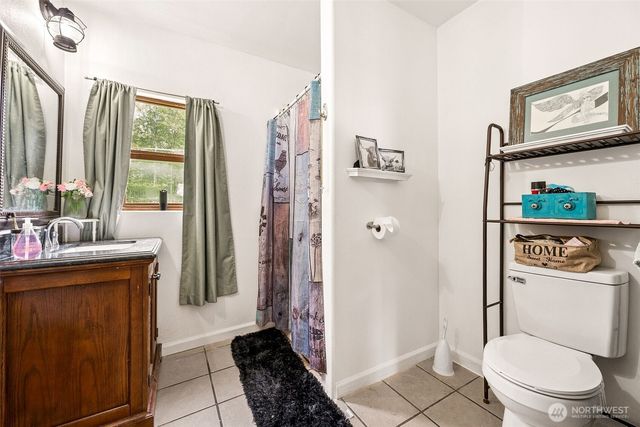 8512 Driftwood Lane, Castle Rock, WA 98611
