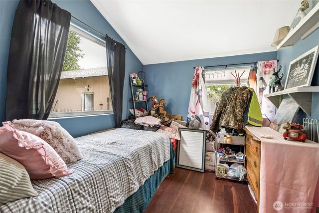 8512 Driftwood Lane, Castle Rock, WA 98611