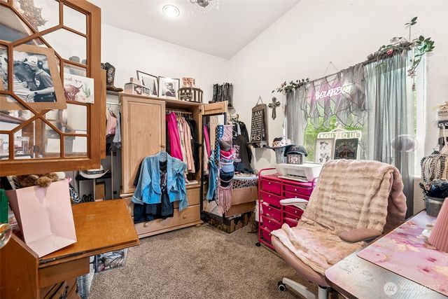 8512 Driftwood Lane, Castle Rock, WA 98611