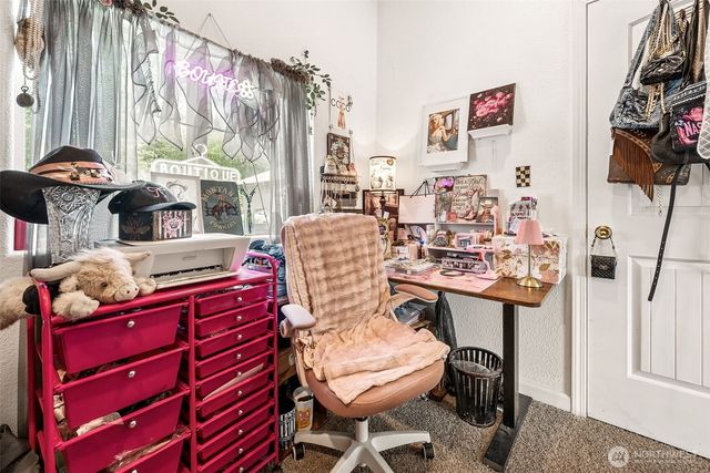 8512 Driftwood Lane, Castle Rock, WA 98611