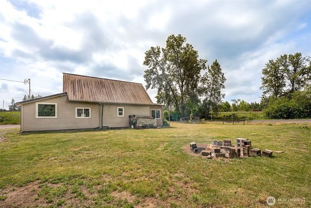 8512 Driftwood Lane, Castle Rock, WA 98611