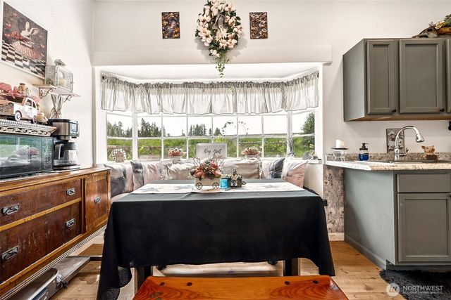 8512 Driftwood Lane, Castle Rock, WA 98611