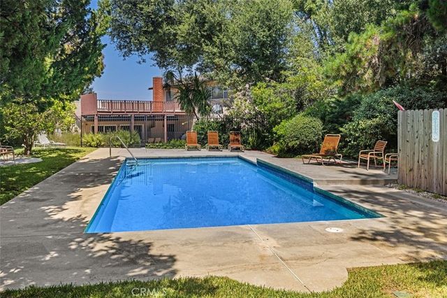 3369 Alginet Drive, Encino, CA 91436