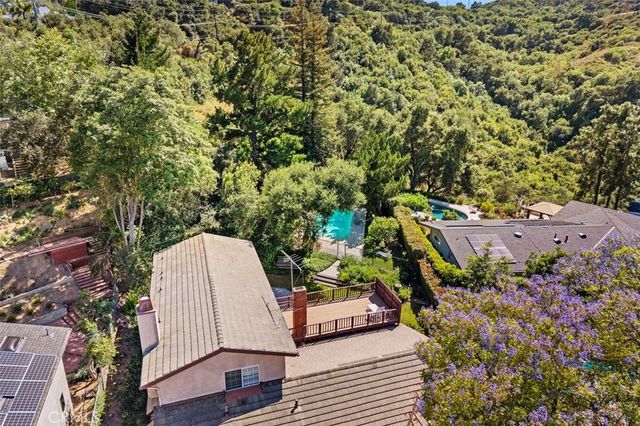 3369 Alginet Drive, Encino, CA 91436